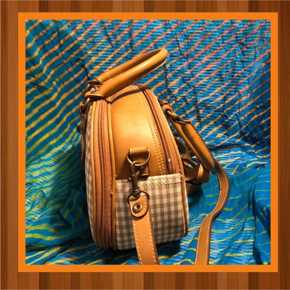 Carryland Crossbody with Handles Bag - Picture 2 of 7